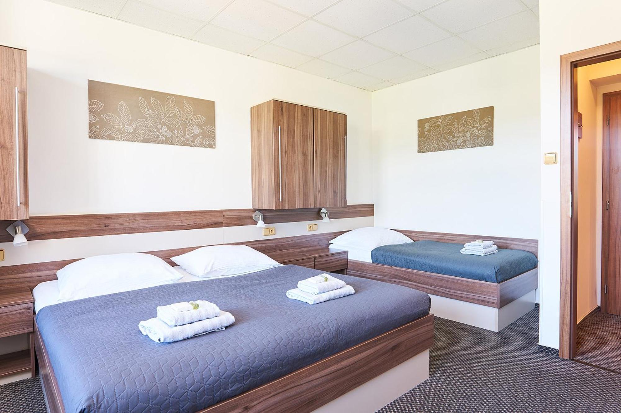 Wellness Hotel Kocanda 데친 외부 사진