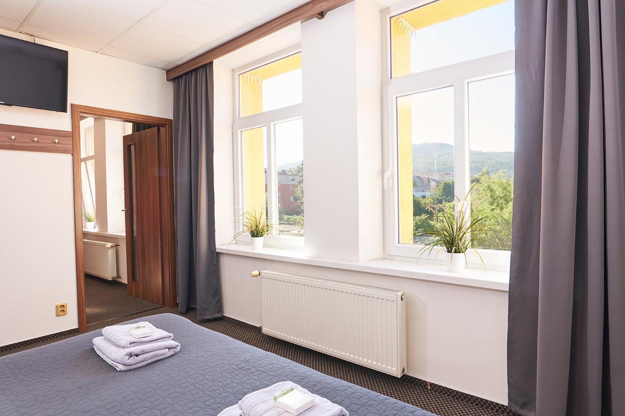 Wellness Hotel Kocanda 데친 외부 사진